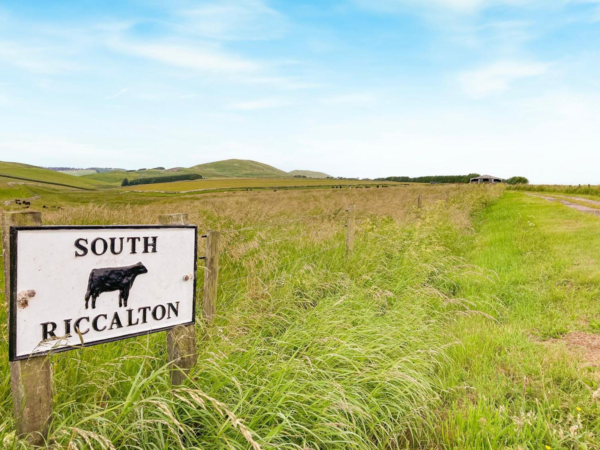 Oxnam South Riccalton Farm Cottage מראה חיצוני תמונה