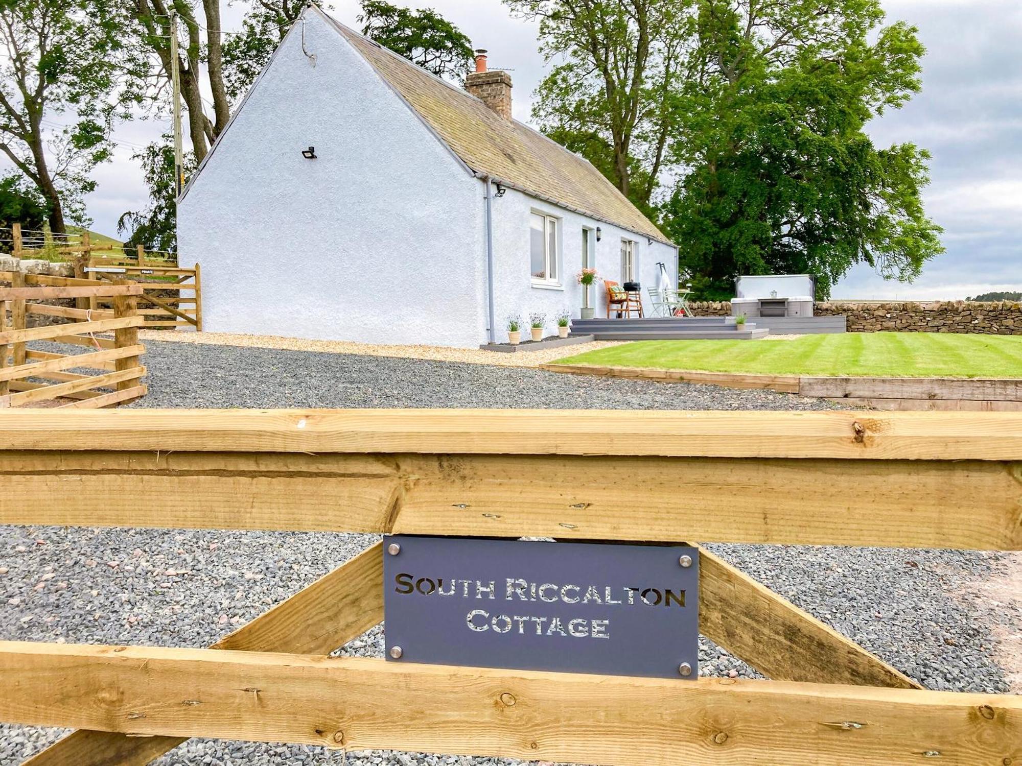 Oxnam South Riccalton Farm Cottage מראה חיצוני תמונה